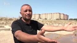 'Nə qoxusu deyirsən, gəlir burdan'