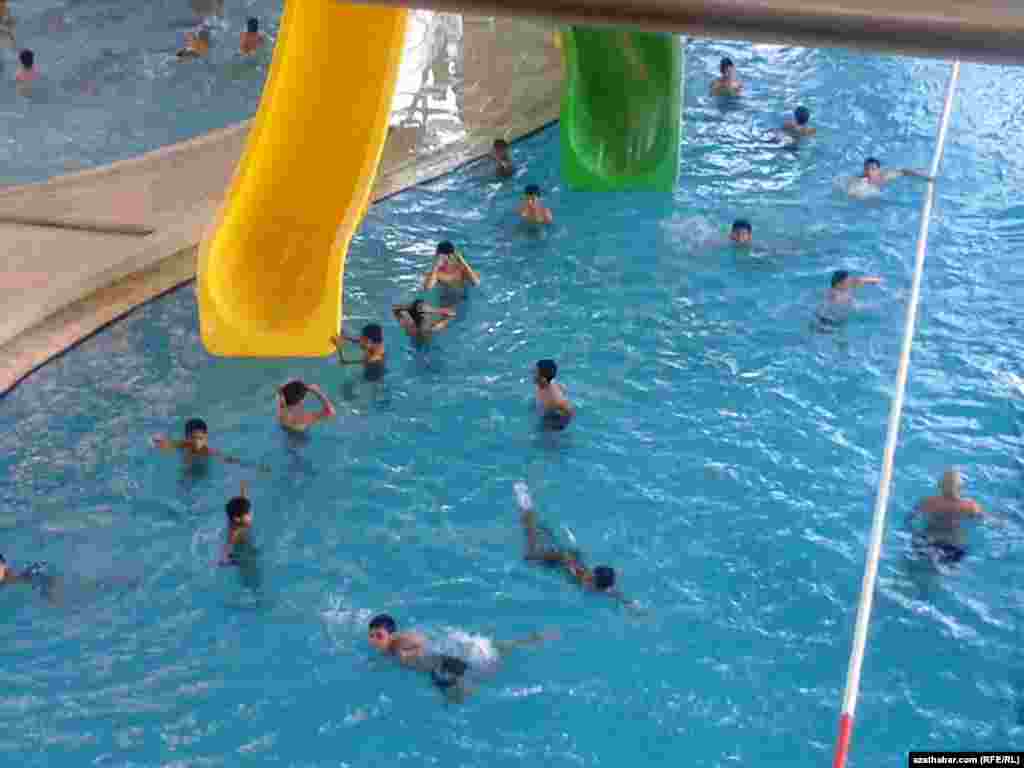 "Olimpiýa suw toplumy". Aşgabat