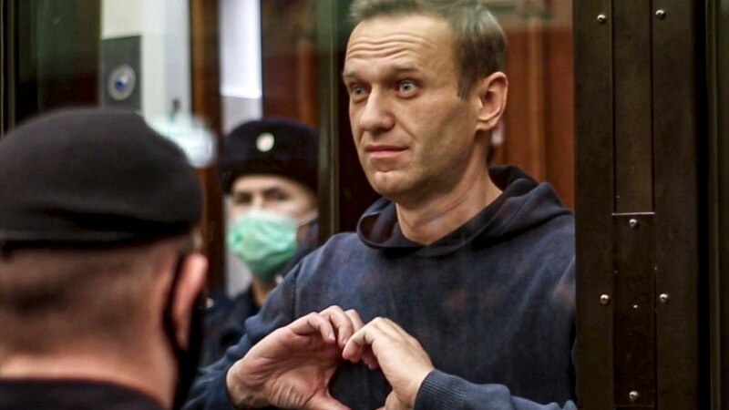 От Роулинг до Жана Рено: более 130 знаменитостей просят Путина освободить Навального