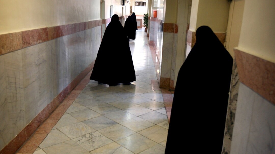 Порно видео онлайн волосатые жас письки шашты