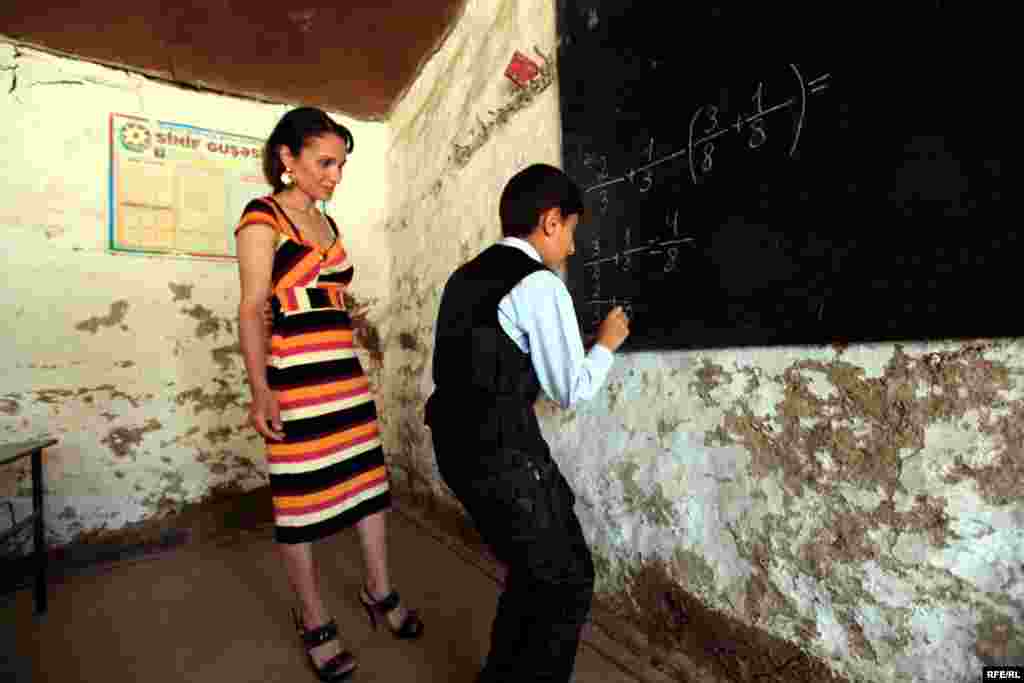 Ucqarlarda bəzi məktəblər #14