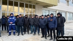 Зауыт жұмысшылары. Lada.kz суреті.