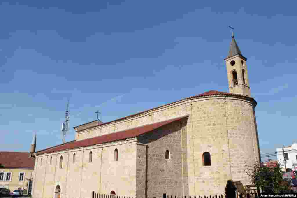 Konkatedralja Katolike &quot;Zonja Ndihmëtare&quot;, Prizren.