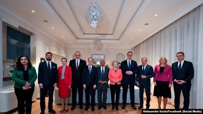 Liderët e Ballkanit Perëndimor me udhëheqësit evropianë para darkës joformale në Tiranë të enjten.