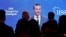 Delegatët ndjekin në ekran një fjalim të sekretarit amerikan të Mbrojtjes, Pete Hegseth, gjatë samitit të sigurisë Shangri-La Dialogue në Singapor, më 30 maj.