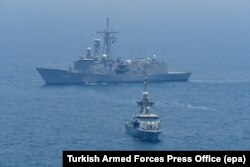 Фрегат ВМС Турции "Гокова" на базе в Катаре. 2020 год