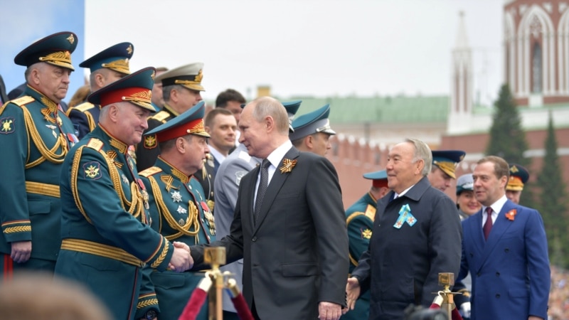 Москвада Жеңиштин 74 жылдыгына арналган парад өттү