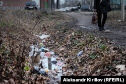 Мусор на городских улицах, Новгород