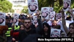 "უკვდავი პოლკის" მსვლელობის კონტრაქციის მონაწილეები ვაკის პარკში
