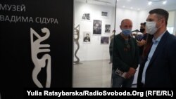 За радянської влади творчий доробок Вадима Сідура не був поцінований на батьківщині, натомість митець був відомий у світі