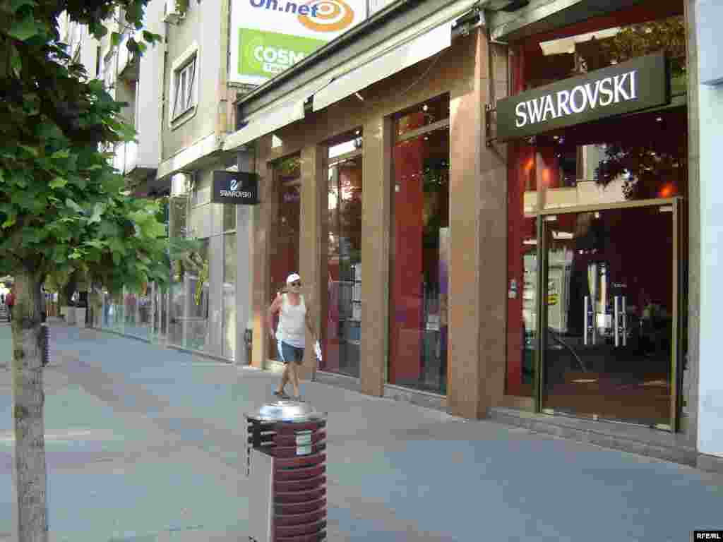 Луксузни брендови на улицата „Македонија“ - Street Makedonija luxyry shops, Улица Македонија луксузни продавници