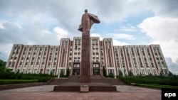 A throwback monument of Lenin graces the front of the parliament building in Tiraspol.