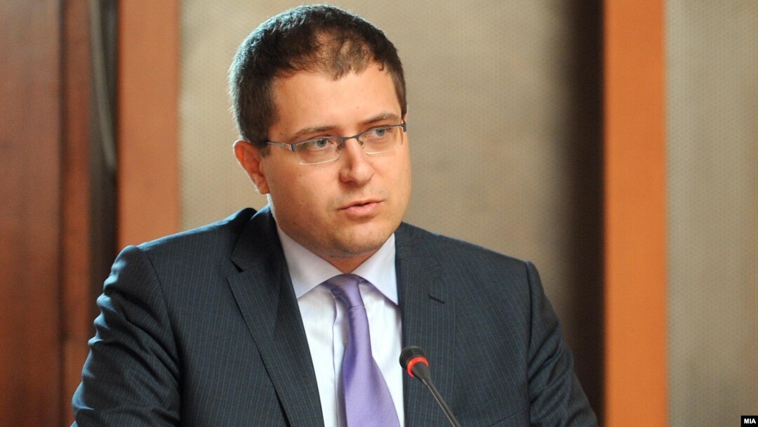 Панче Кралев, министер за образование.