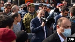 Премиерът на Армения Никол Пашинян свика в Ереван протест в защита на правителството му от военните