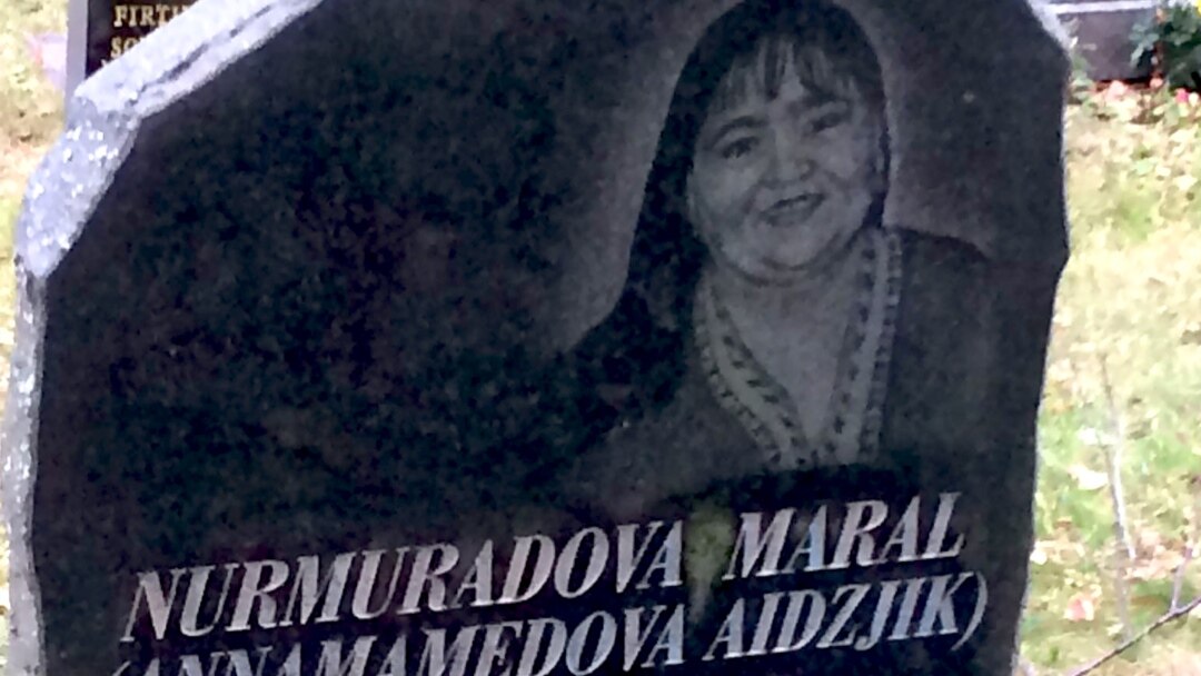 Секс туралы әңгімелер: қара адаммен секс