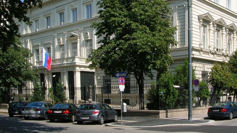У РФ заявили про намір дати «жорстку» відповідь на висилку дипломатів з Австрії