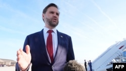 Венс 13 квітня заявив, що під час мирних переговорів, які тривали близько 20 годин, «ми чітко визначили наші червоні лінії»