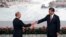 Presidenti i Rusisë, Vladimir Putin dhe homologu i tij kinez, Xi Jinping. Fotografi nga arkivi. 