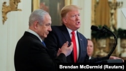 АҚШ президенті Дональд Трамп (оң жақта) және Израильдің премьер-министрі Биньямин Нетаньяху.