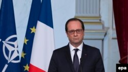 Președintele francez François Hollande la conferința de presă la care a vorbit despre viitorul NATO