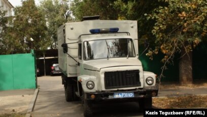 Барлық порно үшін бір шлюха