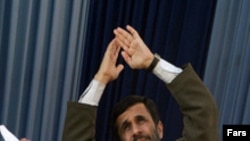 آقای احمدی نژاد بار ديگر قطعنامه ۱۷۳۷ شورای امنيت سازمان ملل را رد کرد.