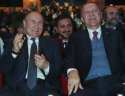 Владимир Путин и Реджеп Эрдоган на церемонии открытия газопровода "Турецкий поток 8 января 2020