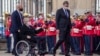 Чешкият президент Мишош Земан се придвижва с инвалидна количка по време на среща със сръбския си колега Александър Вучич, 18 май 2021 г.