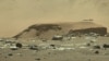 "Perseverance" көлүк-роботунун камерасы тарткан сүрөт, Марс, 2021-жылдын март айы. 