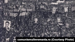 Vizită la Botoșani pe 15 septembrie 1977, cu exact 12 ani înainte. În acest interval, cultul personalității a atins un nivel paroxistic. Sursa: comunismulinromania.ro (MNIR)