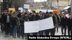 Протест на средношколци во Куманово против задолжително полагање математика на матура на 25 февруари 2015.