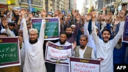 Tehrik-e Labbaik Pakistan activists protest against Supreme Court Chief Justice Qazi Faez Isa in Karachi on February 23.