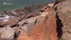 В ожидании экологической экспертизы: почему в Крыму исчезают пляжи (видео)