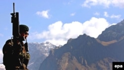 آنکارا تاکنون يکصد هزار سرباز را به منطقه مرزی با کردستان عراق اعزام کرده است.