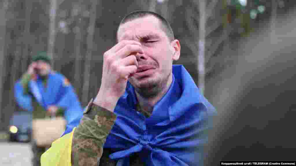 Перші емоції звільнених з полону напередодні Великодня українців, 11 квітня 2026 року