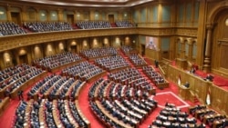 Мансабдорон ва вакилони порлумони Тоҷикистон дар вақти ироаи паёми президент. 16 декабри соли 2025