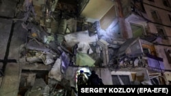 საილუსტრაციო ფოტო. რუსული ავიაბომბის აფეთქების შედეგად დანგრეული სახლი ხარკოვში