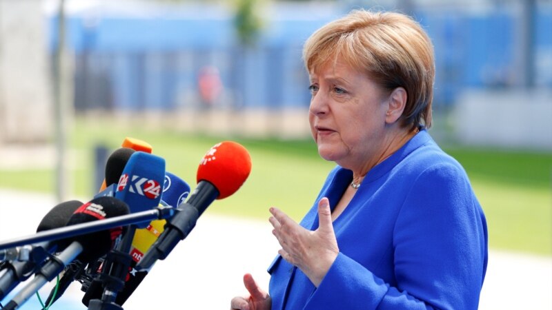 جرمنی و روسیه بحران سوریه و موضوع اوکرائین را به بحث گرفتند
