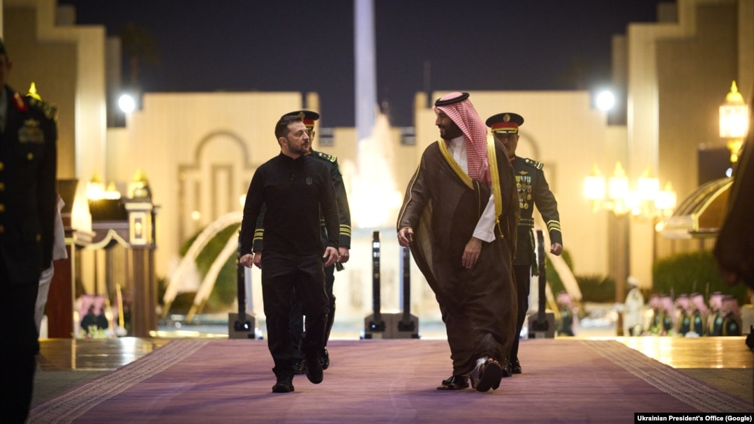 Ukrainian President Volodymyr Zelenskyy, center left, meets Saudi Crown Prince Muhammad bin Salman, center right, during his visit to Jeddah on Monday, March 10, 2025.