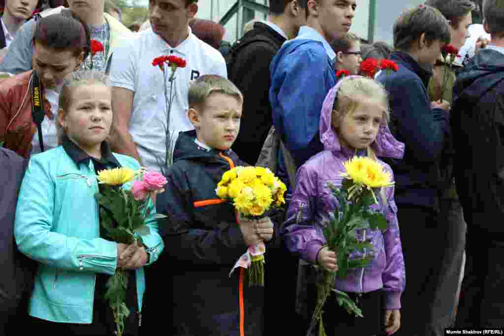 Акция памяти у &quot;Театрального центра на Дубровке&quot; &nbsp;03.09.2014