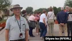 Түркістандағы шетелдік туристердің бір тобы