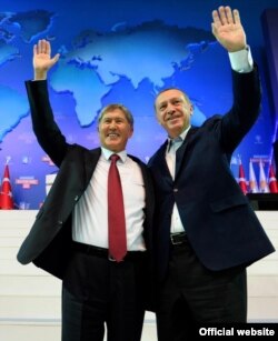 Алмазбек Атамбаев и Реджеп Тайып Эрдоган. Анкара, 2014 г.