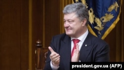 Петро Порошенко у Верховній Раді під час схвалення законопроекту про Вищий антикорупційний суд, 7 червня 2018 року 