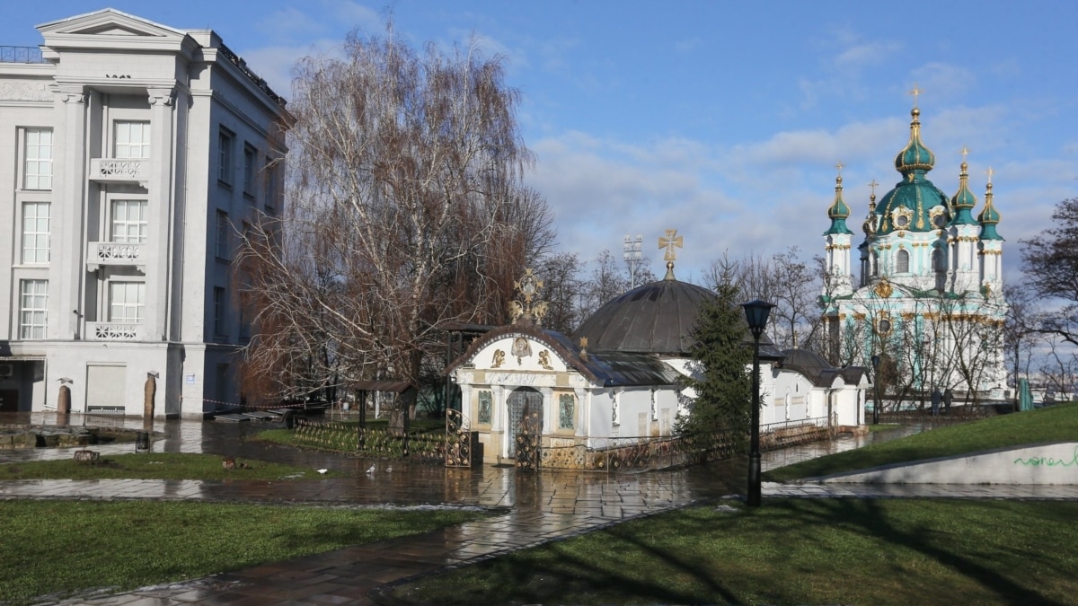Національний музей історії України зібрав кошти на демонтаж «храму-МАФу» УПЦ (МП) на своїй території