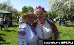 Дзьве “бабулі” Людміла Нікіціна(зьлева) і Раіса Грыбовіч