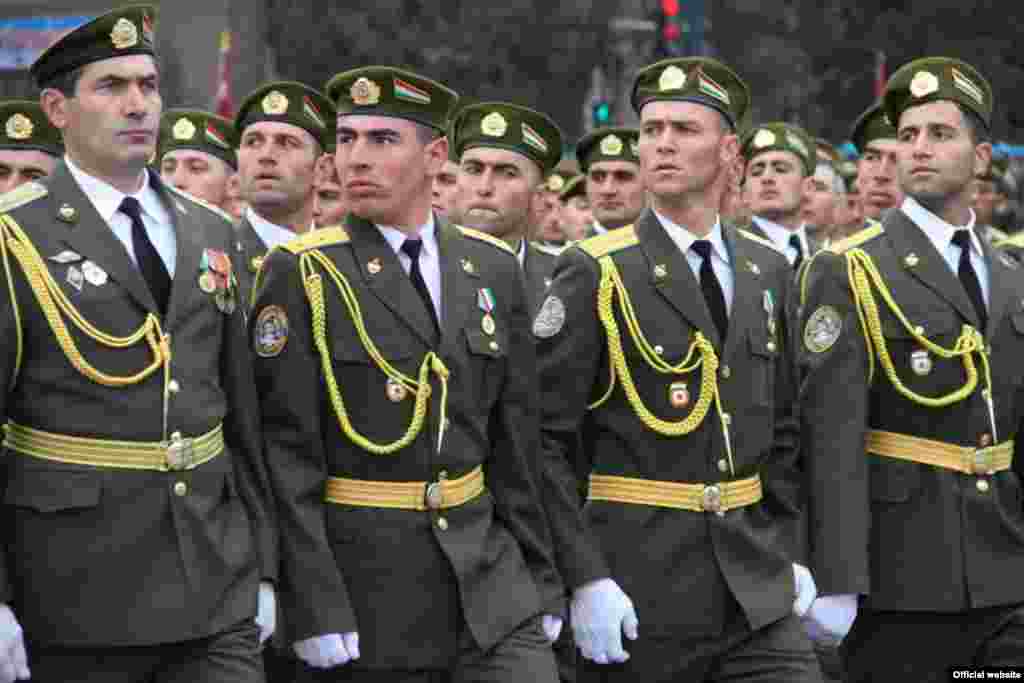 A military parade in Dushanbe to mark the 20th anniversary of Tajikistan's national army.