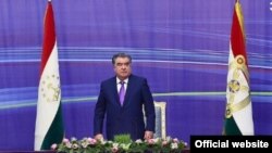 Президент Таджикистана Эмомали Рахмон на встрече с представителями таджикской интеллигенции. Душанбе, 19 марта 2018 года. 