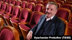 Ruski portal The Moscow Times piše da je Telman Ismailov (na fotografiji, 11. februar 2015.) bivši vlasnik tržnice Čerkizovo u Moskvi koja je bila meta kritike zbog nepoštovanja sanitarnih standarda i zbog prisustva falsifikovane robe.