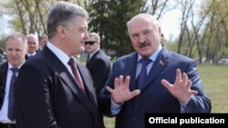 Пятро Парашэнка і Аляксандар Лукашэнка ў Чарнобылі. 26 красавіка 