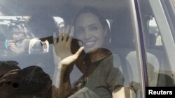 Meşhur aktrisa Angelina Jolie.